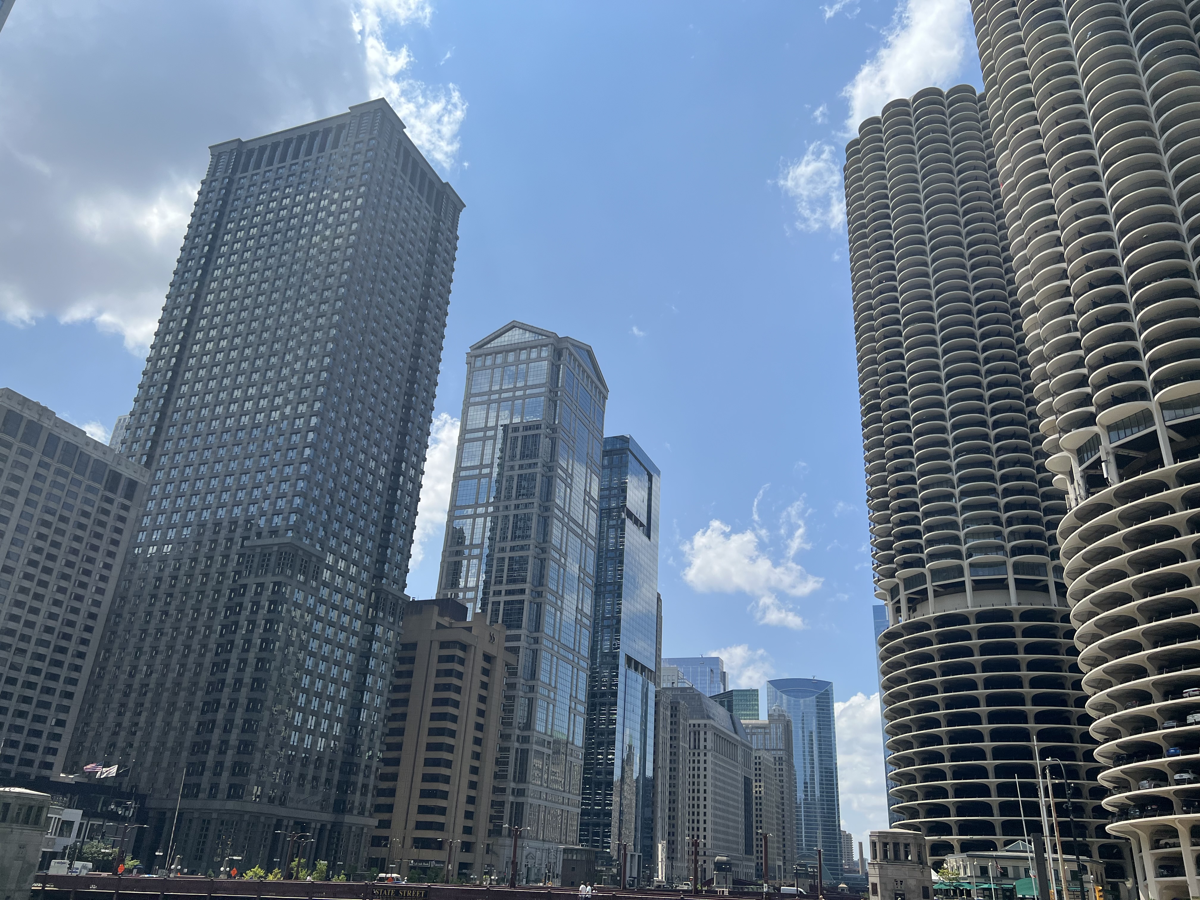 Downtown Chicago towers and the rounded Marina City buildings rising beside the Chicago River