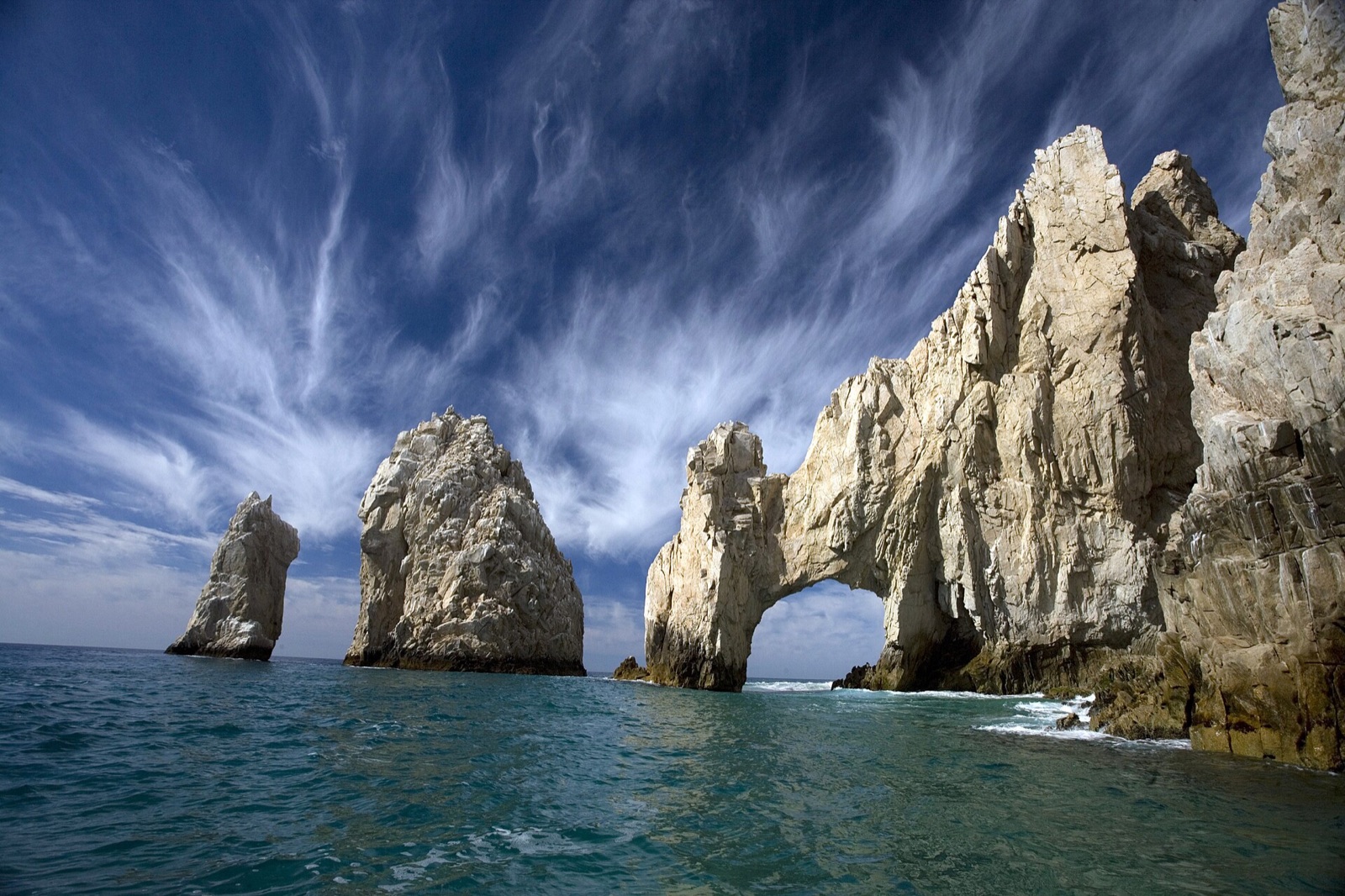 El Arco rock formation rising from the sea at Cabo San Lucas