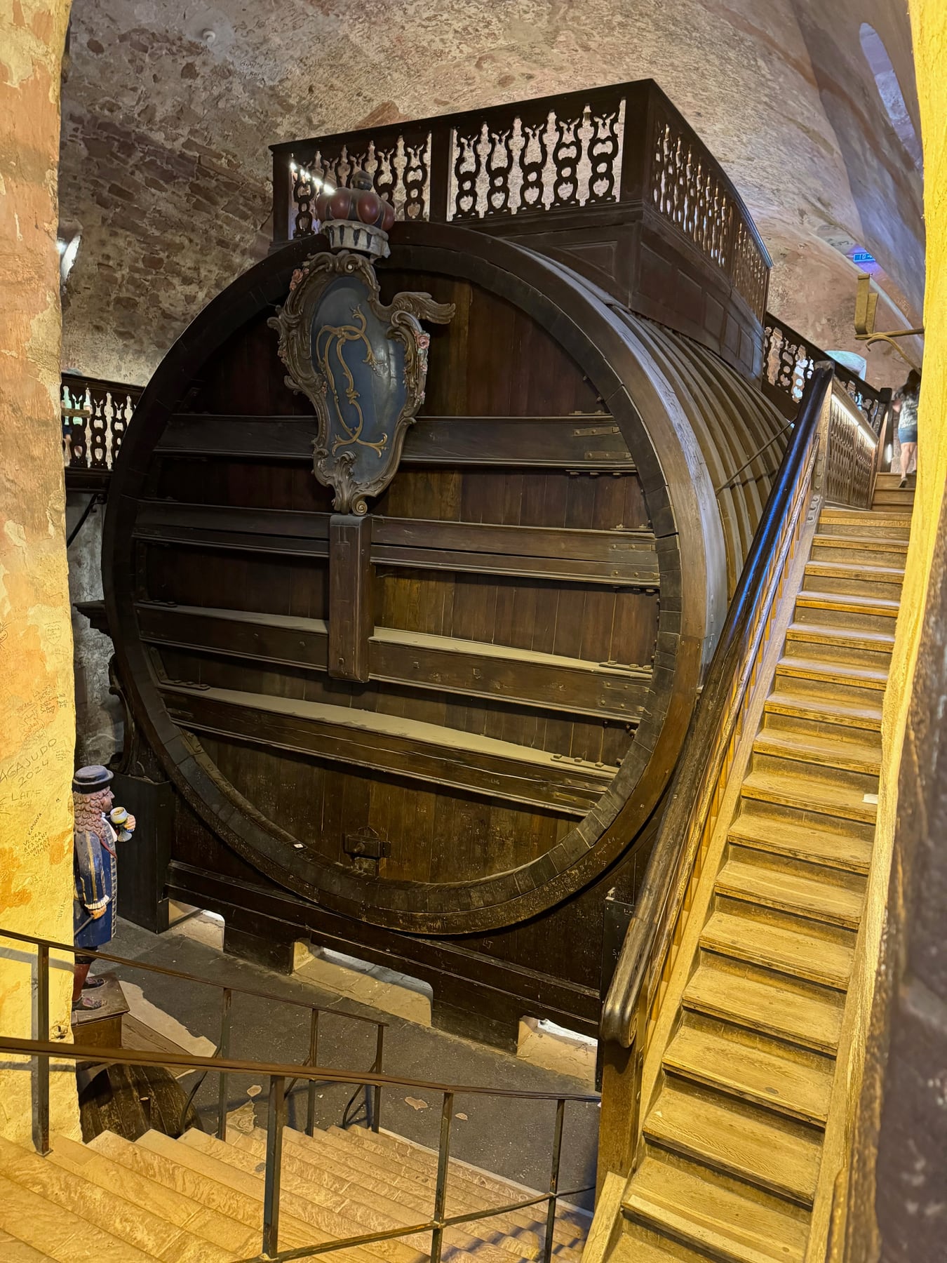The massive wooden Heidelberg Tun with staircases leading to a platform across its top