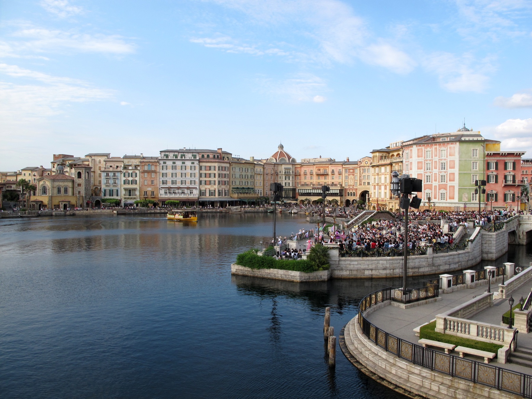 Mediterranean Harbor and Hotel MiraCosta at Tokyo DisneySea